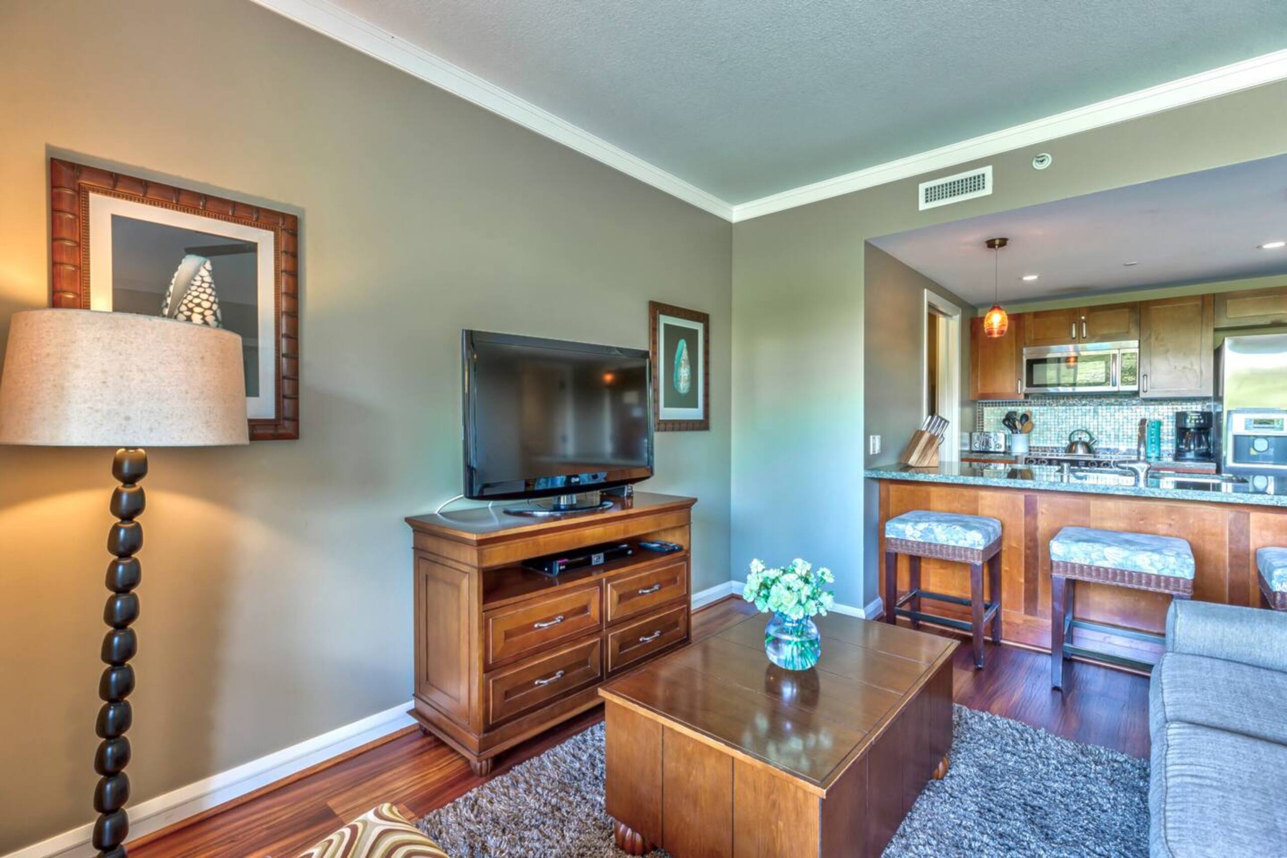 Condo in Lahaina · ★4.79 · 1 bedroom · 2 beds · 1 bath - Image 13