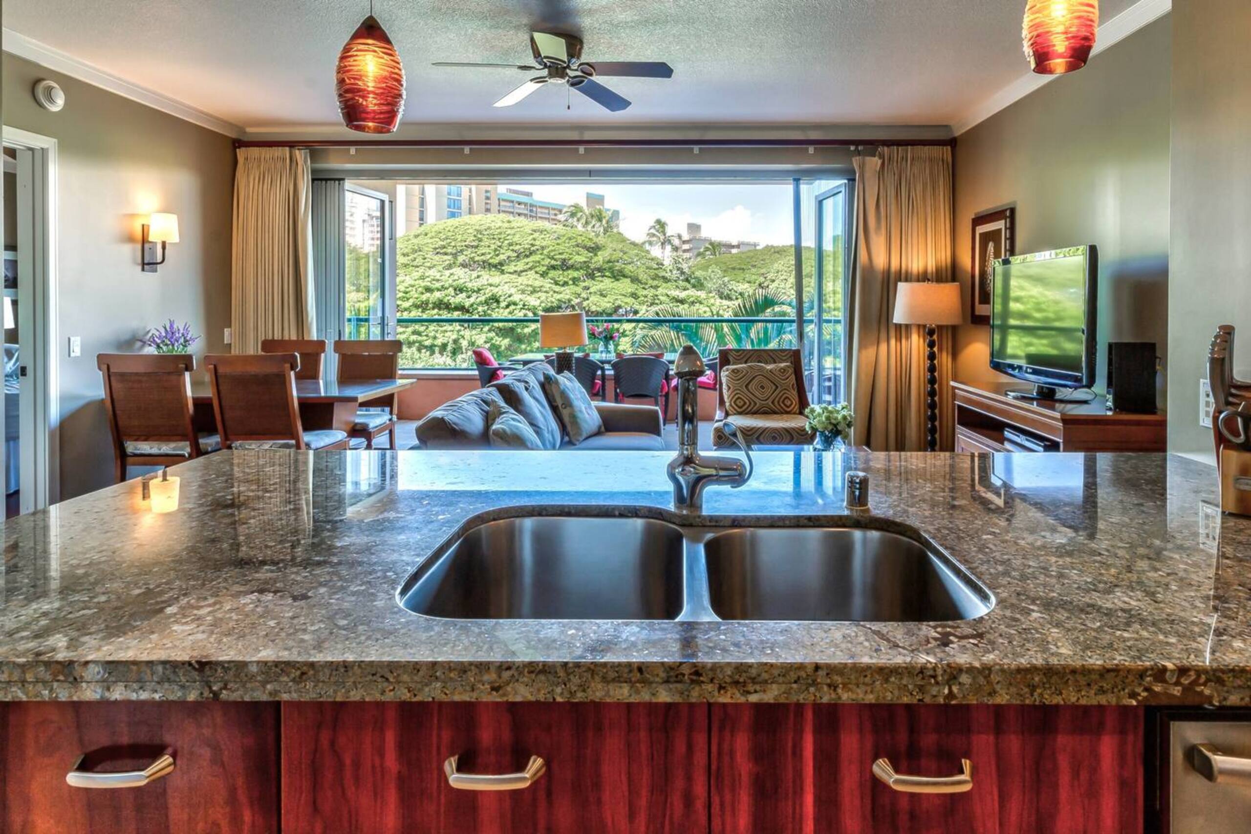 Condo in Lahaina · ★4.79 · 1 bedroom · 2 beds · 1 bath - Image 21