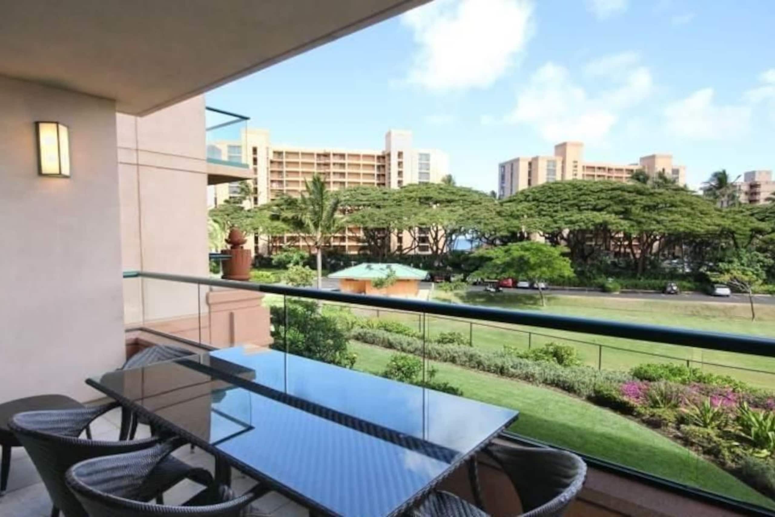 Condo in Lahaina · ★4.79 · 1 bedroom · 2 beds · 1 bath - Image 1