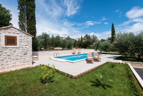 Beachfront Luxury Villa Mirce - Lovište