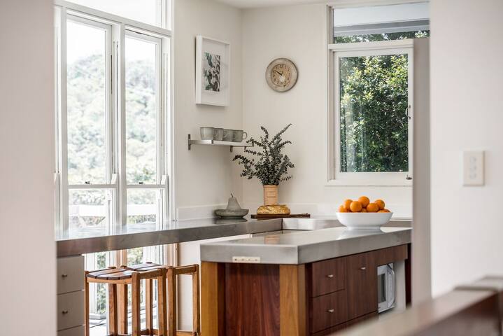 Byron bay Luxury Homes First Light gallery image 3