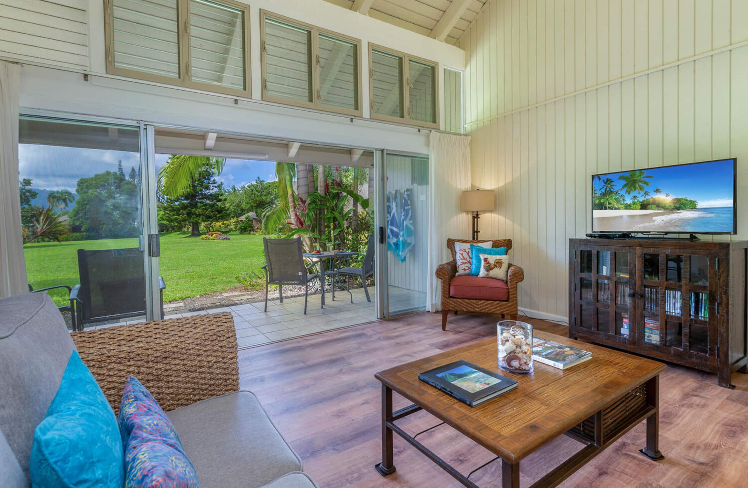 Condo in Princeville · ★4.71 · 2 bedrooms · 4 beds · 2 private baths - Image 4