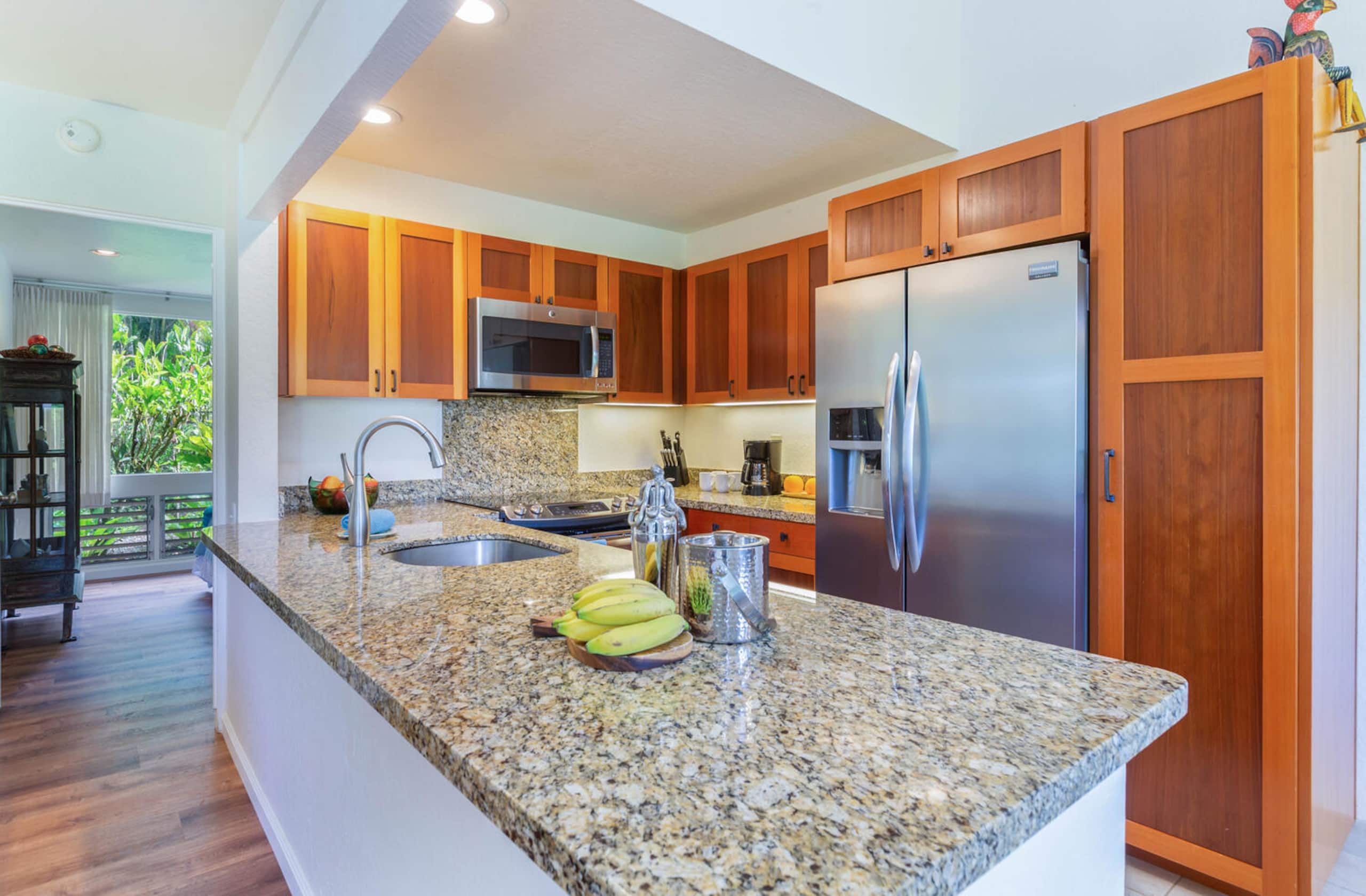 Condo in Princeville · ★4.71 · 2 bedrooms · 4 beds · 2 private baths - Image 12