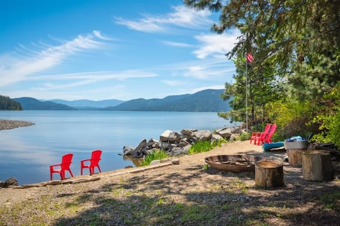 Waterfront, Private, Lodge Home, Hot Tub, Teepee