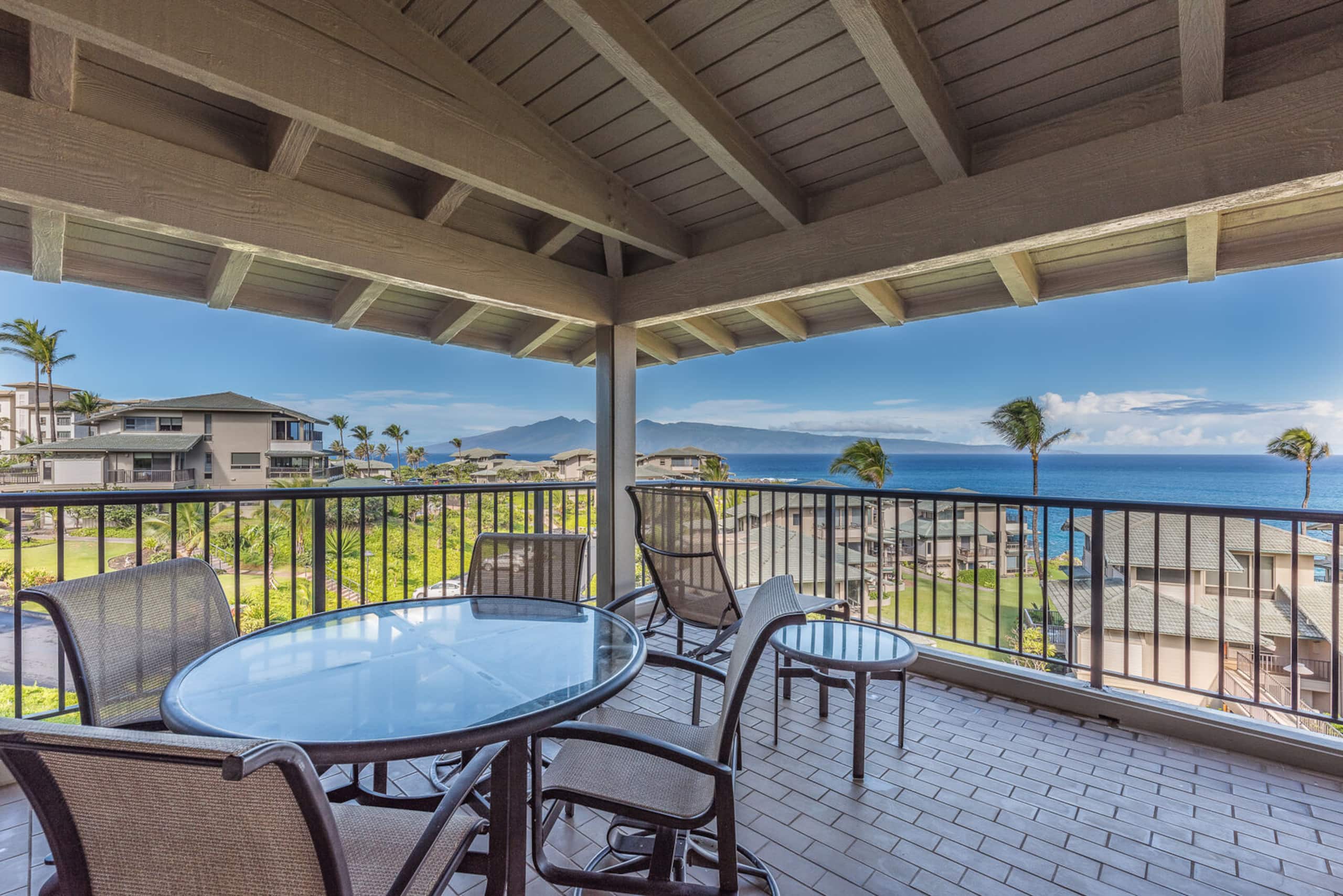 Condo in Lahaina · ★4.88 · 2 bedrooms · 3 beds · 3 baths - Image 7