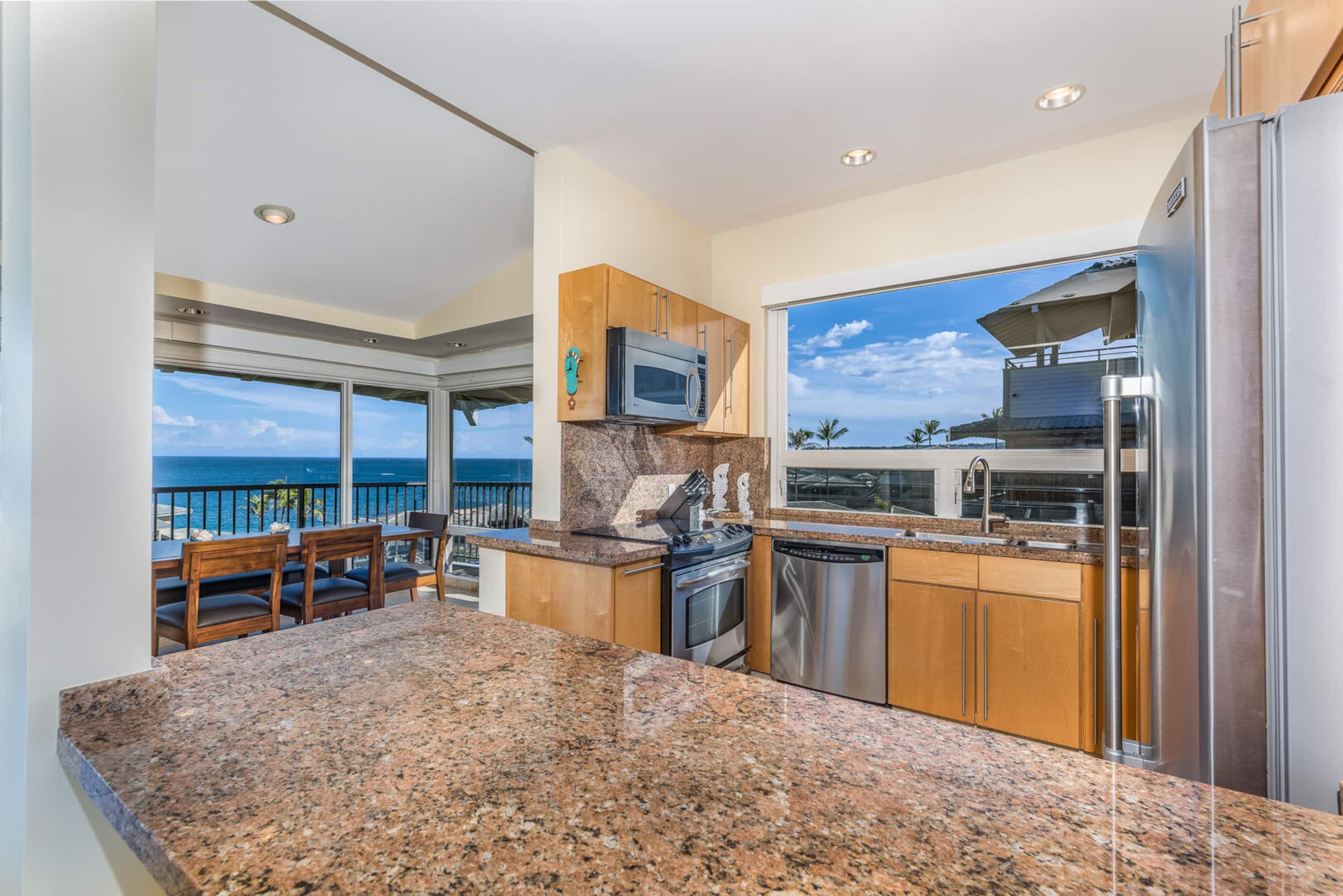 Condo in Lahaina · ★4.88 · 2 bedrooms · 3 beds · 3 baths - Image 14