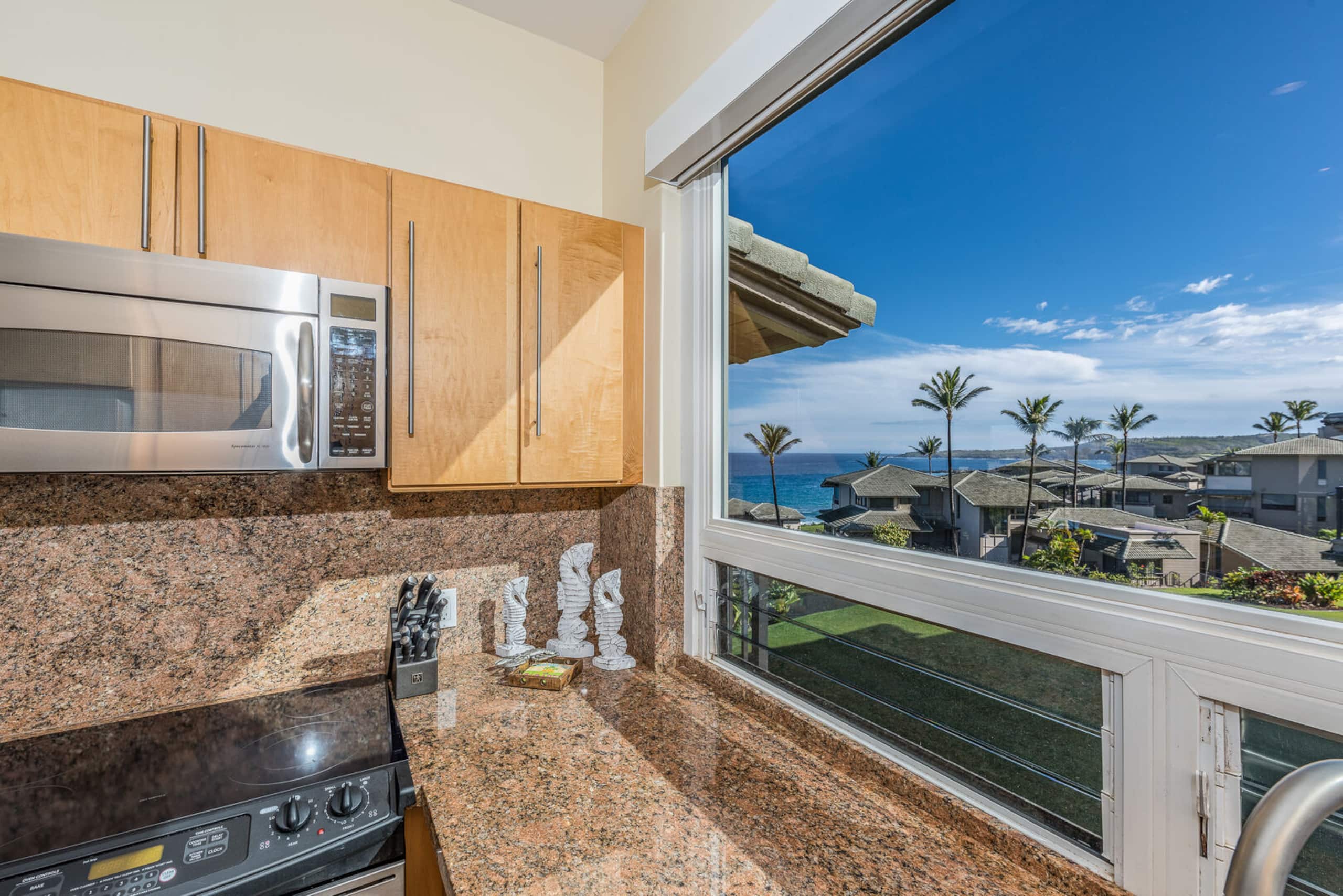 Condo in Lahaina · ★4.88 · 2 bedrooms · 3 beds · 3 baths - Image 16