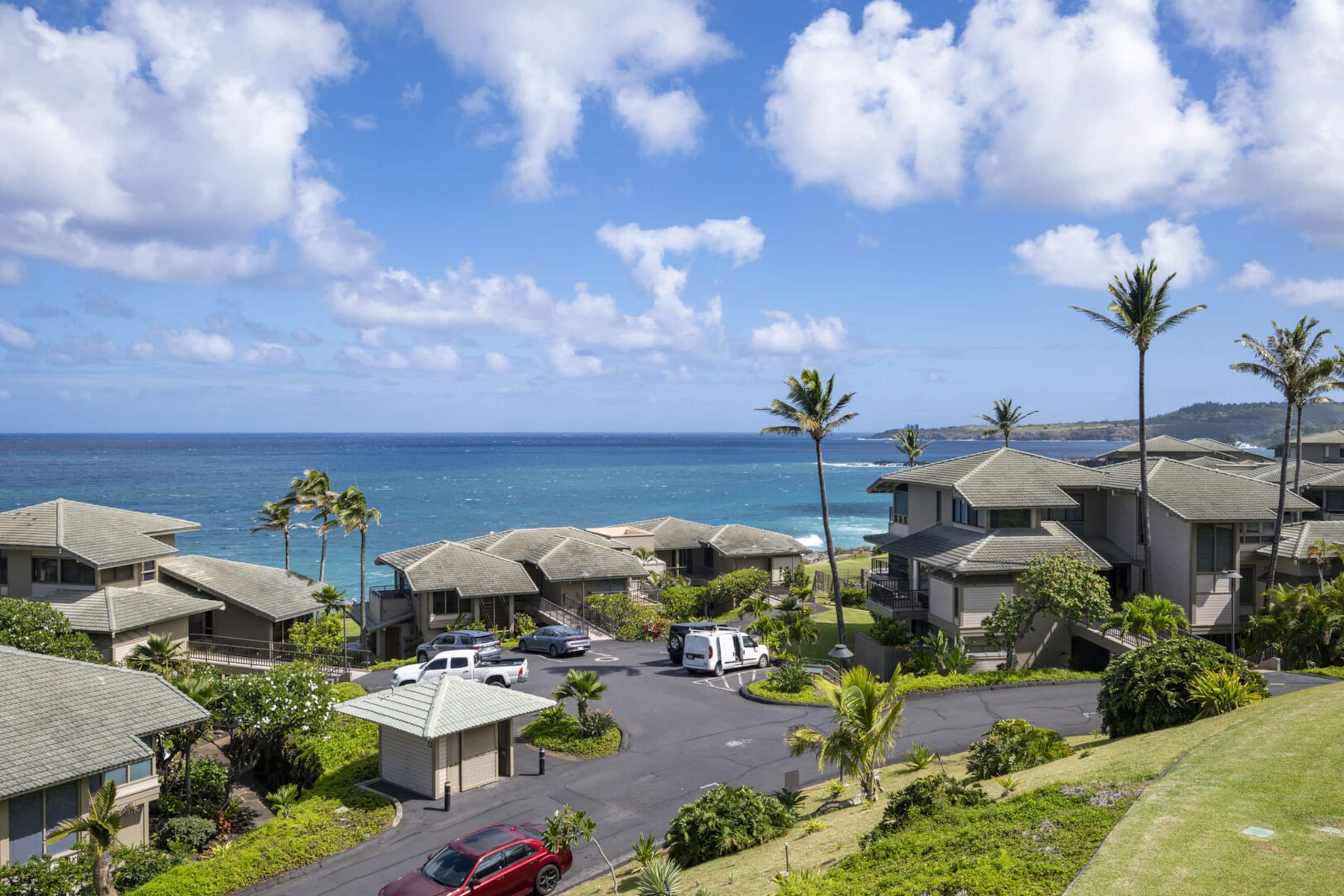 Condo in Lahaina · ★4.88 · 2 bedrooms · 3 beds · 3 baths - Image 9