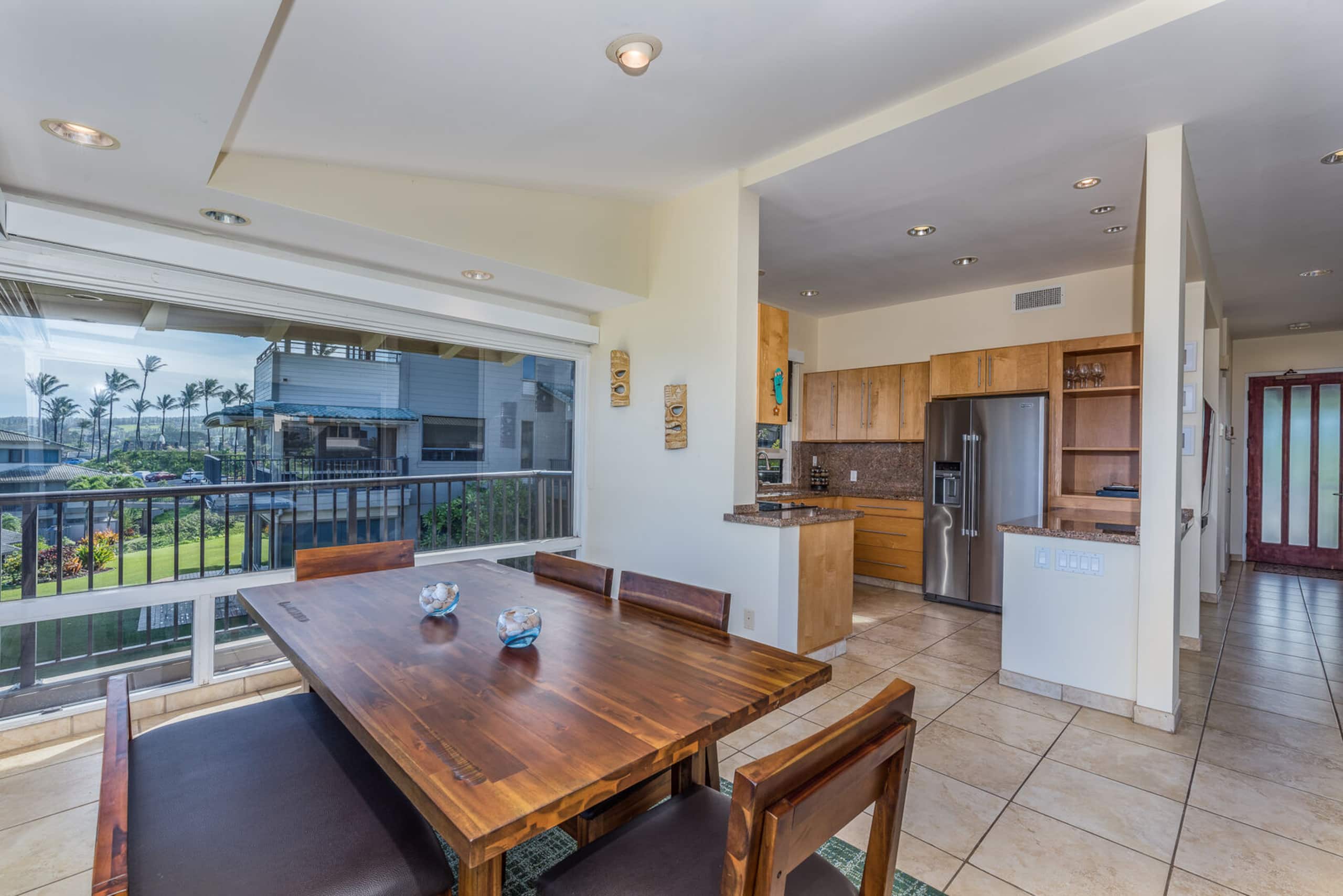 Condo in Lahaina · ★4.88 · 2 bedrooms · 3 beds · 3 baths - Image 11