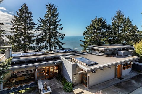 Sanctuary House - Architectural Gem w/ Ocean Views
