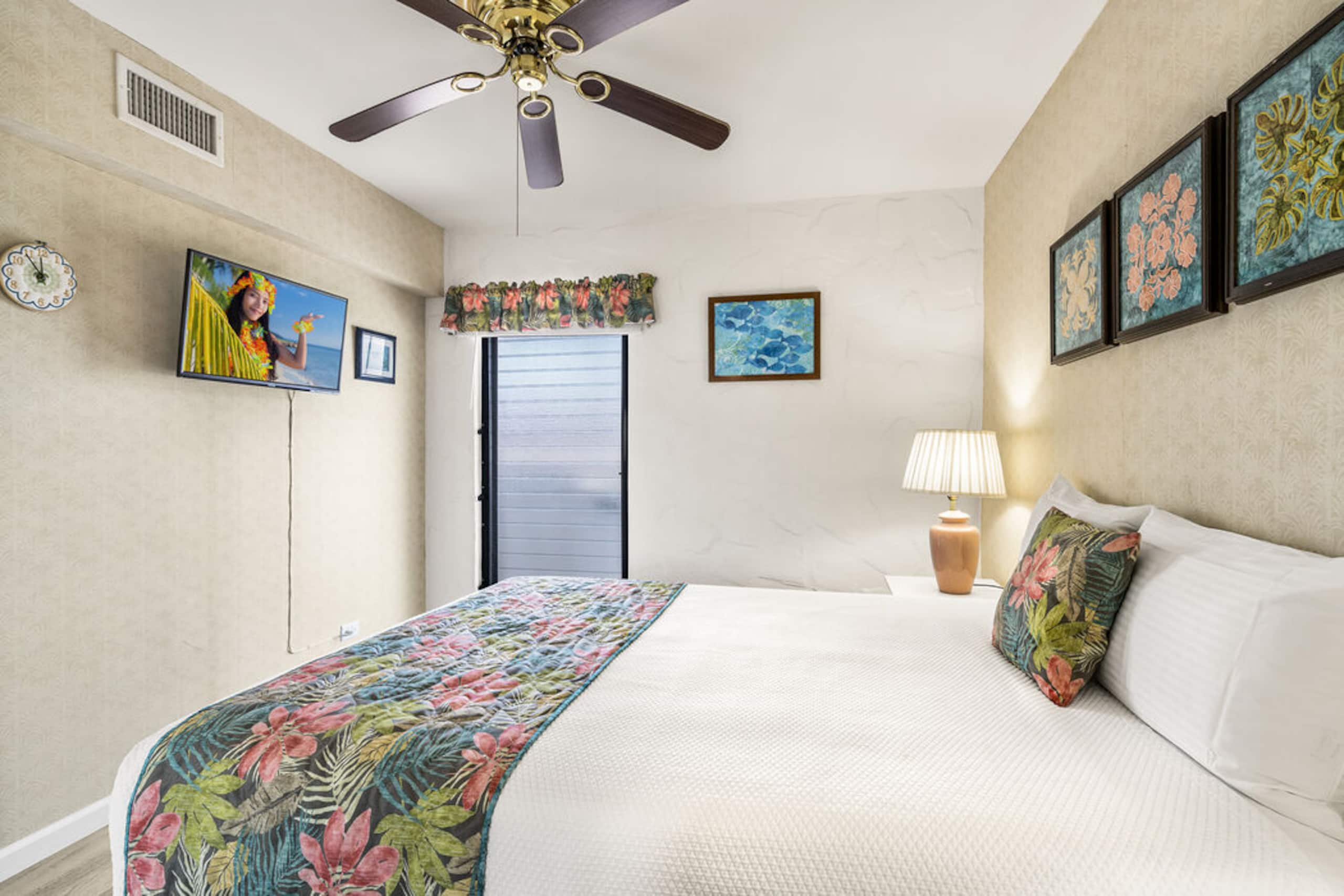 Condo in Kailua-Kona · ★4.0 · 2 bedrooms · 3 beds · 2 baths - Image 21