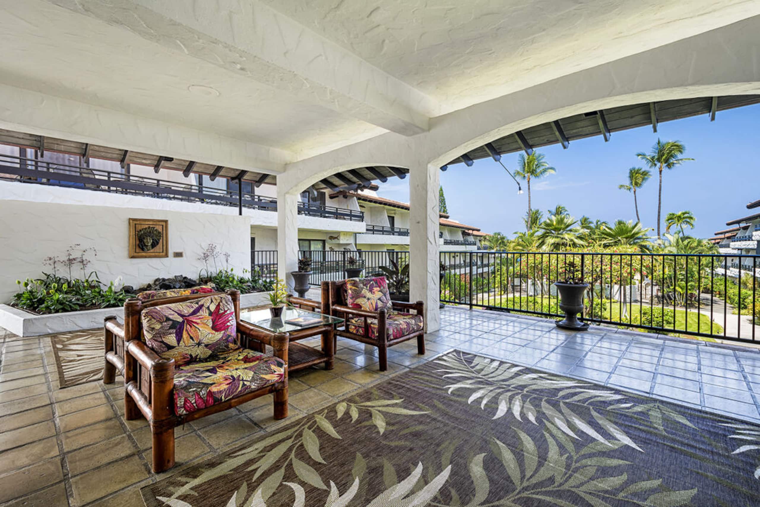 Condo in Kailua-Kona · ★4.0 · 2 bedrooms · 3 beds · 2 baths - Image 25