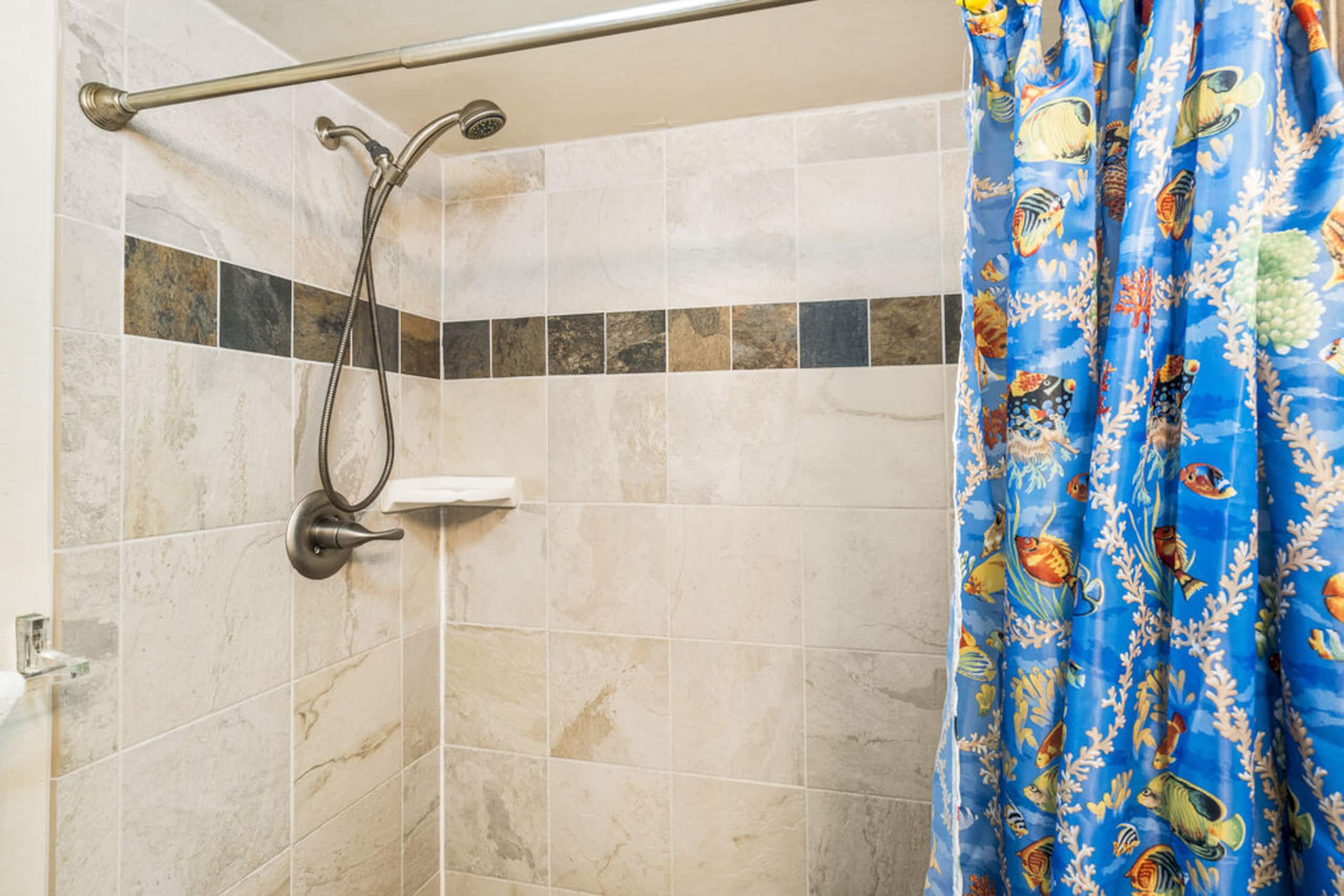 Condo in Kailua-Kona · ★4.0 · 2 bedrooms · 3 beds · 2 baths - Image 23