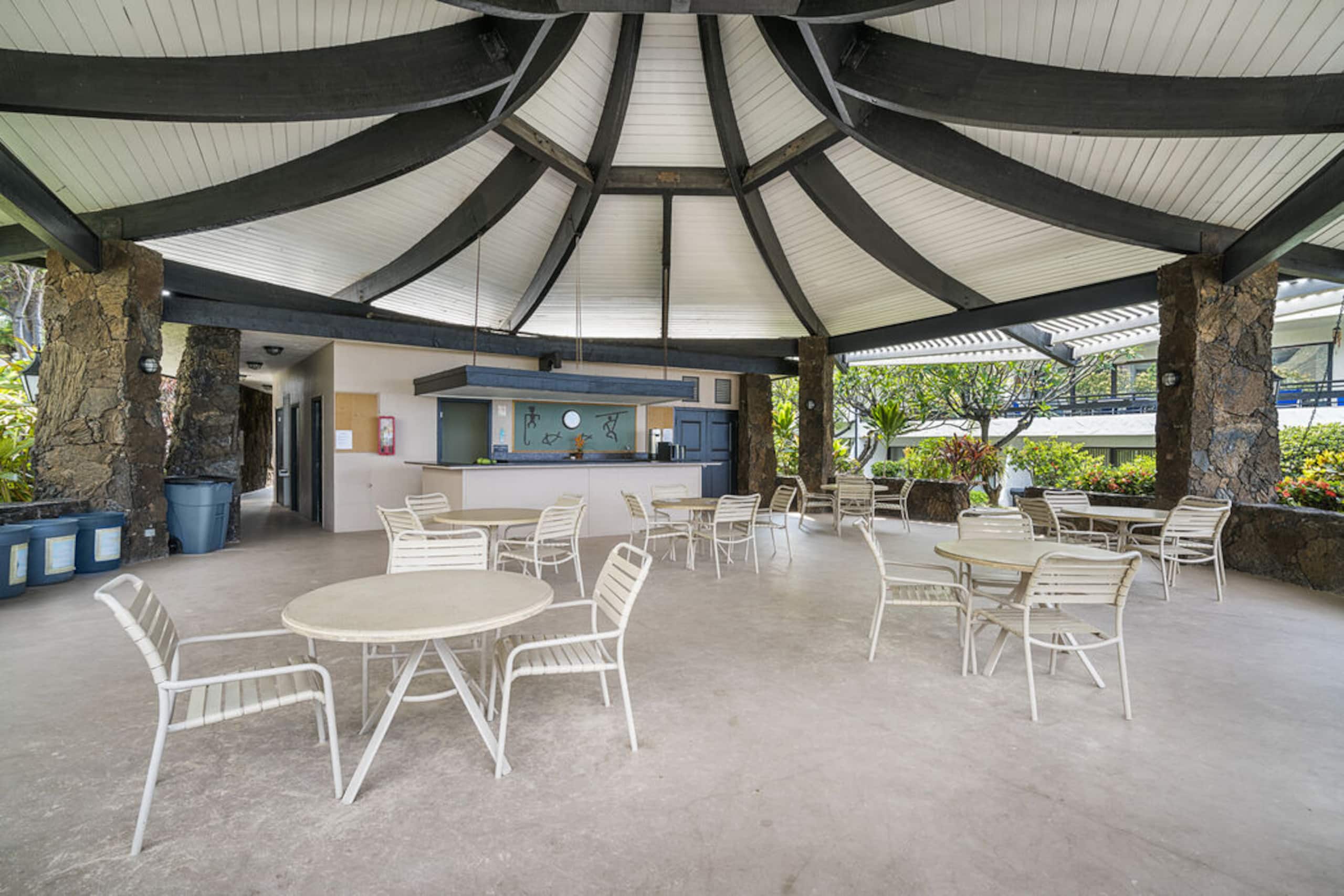 Condo in Kailua-Kona · ★4.0 · 2 bedrooms · 3 beds · 2 baths - Image 26