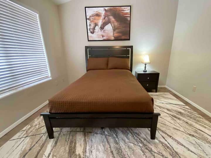 Bilik tidur dengan Katil Kelamin