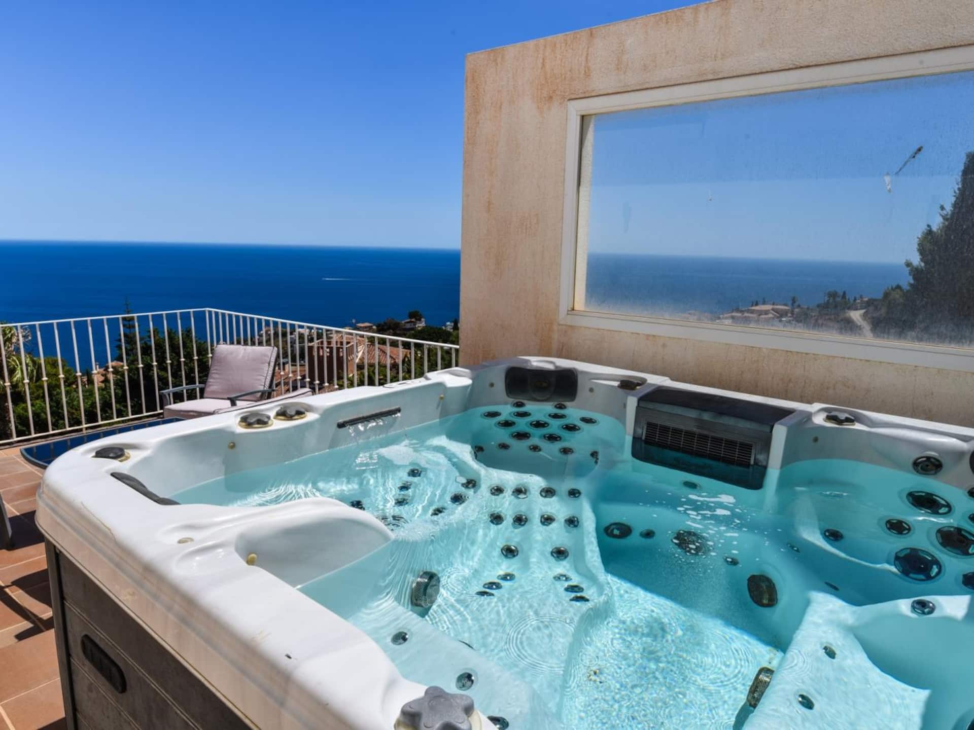 Villa Jacuzzi, pool, sauna and wonderful views — photo 3