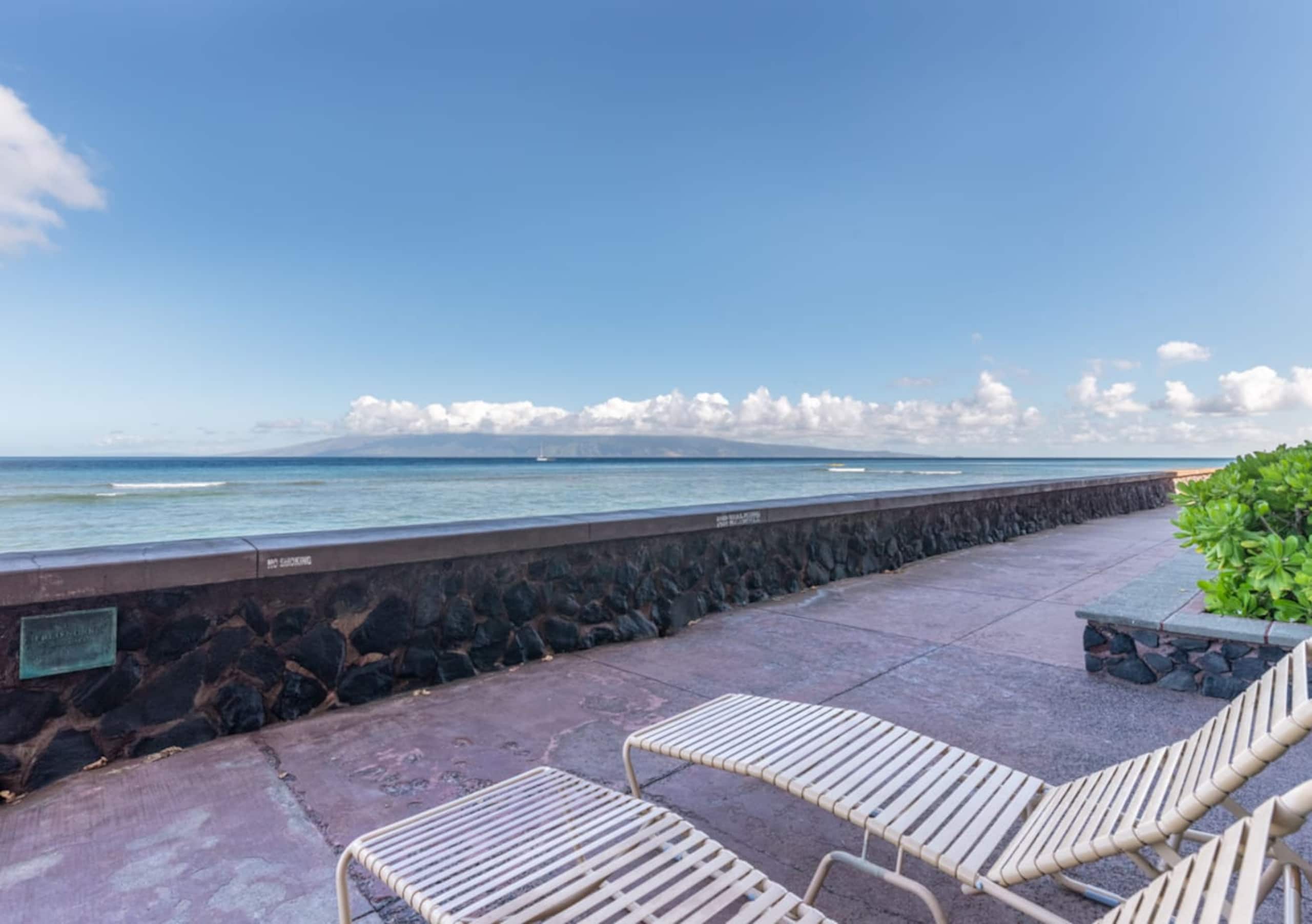 Condo in Lahaina · ★4.17 · Studio · 2 beds · 1 bath - Image 22