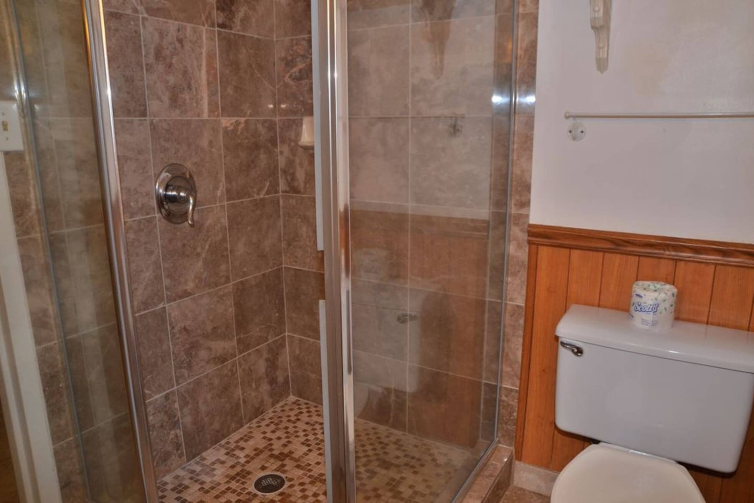 Condo in Lahaina · ★4.17 · Studio · 2 beds · 1 bath - Image 14