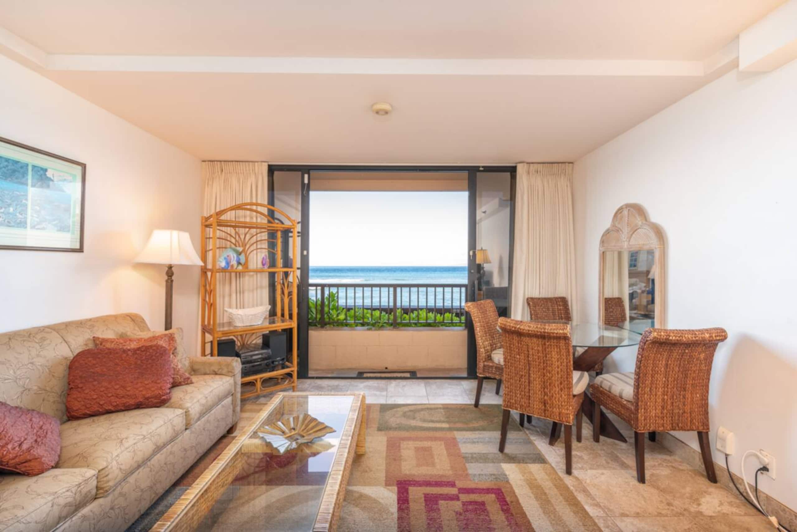 Condo in Lahaina · ★4.17 · Studio · 2 beds · 1 bath - Image 4