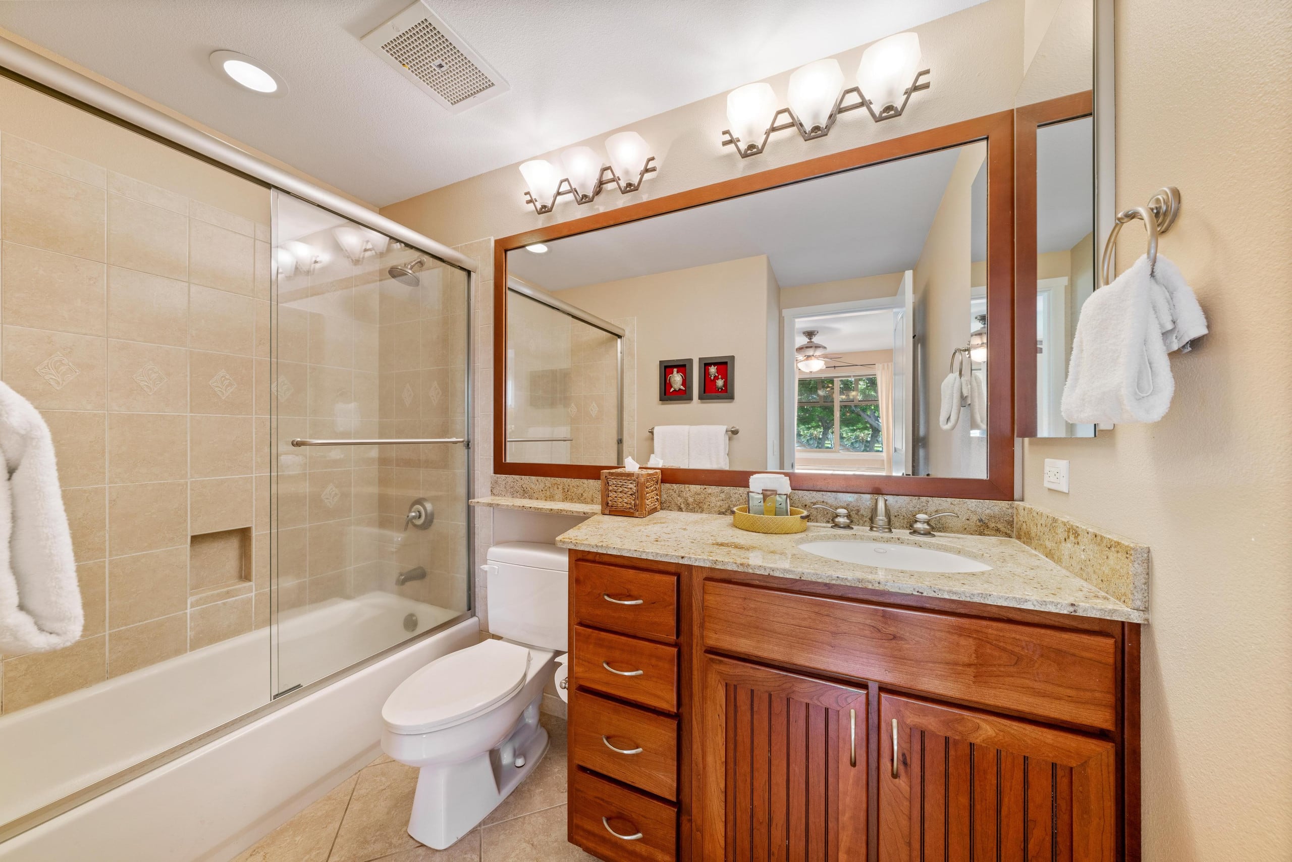 Townhouse in Waimea · ★4.5 · 3 bedrooms · 5 beds · 3 shared baths - Image 15