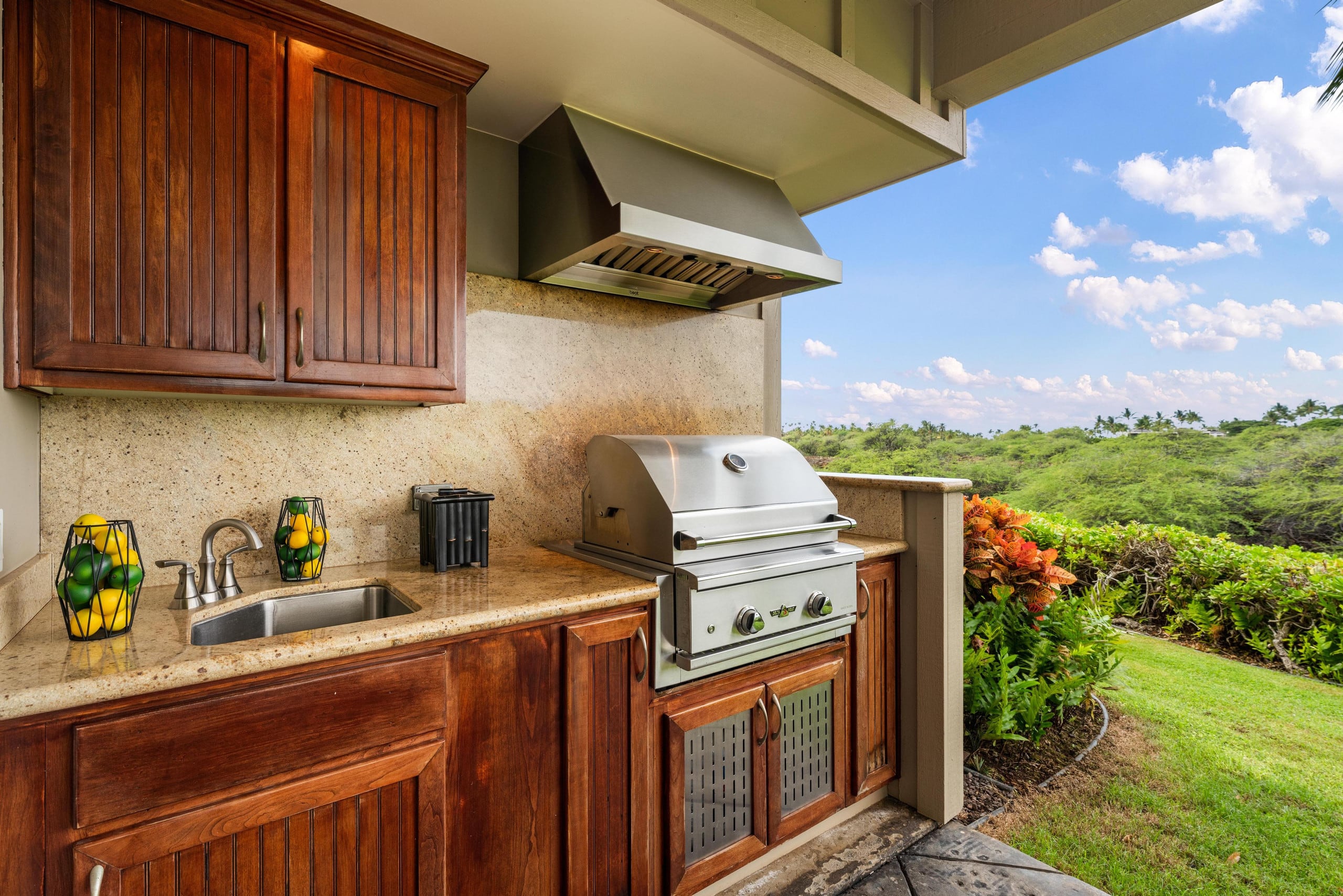 Townhouse in Waimea · ★4.5 · 3 bedrooms · 5 beds · 3 shared baths - Image 19