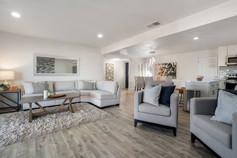LuxoStays | ! Modern 4BR w/ Backyard & Nr HWY