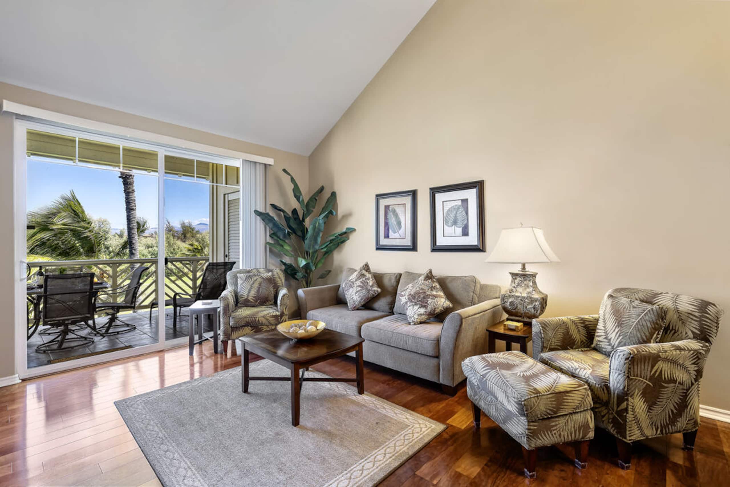 Waikoloa Beach Condo w/ Loft, AC & Golf Views - Photo 9