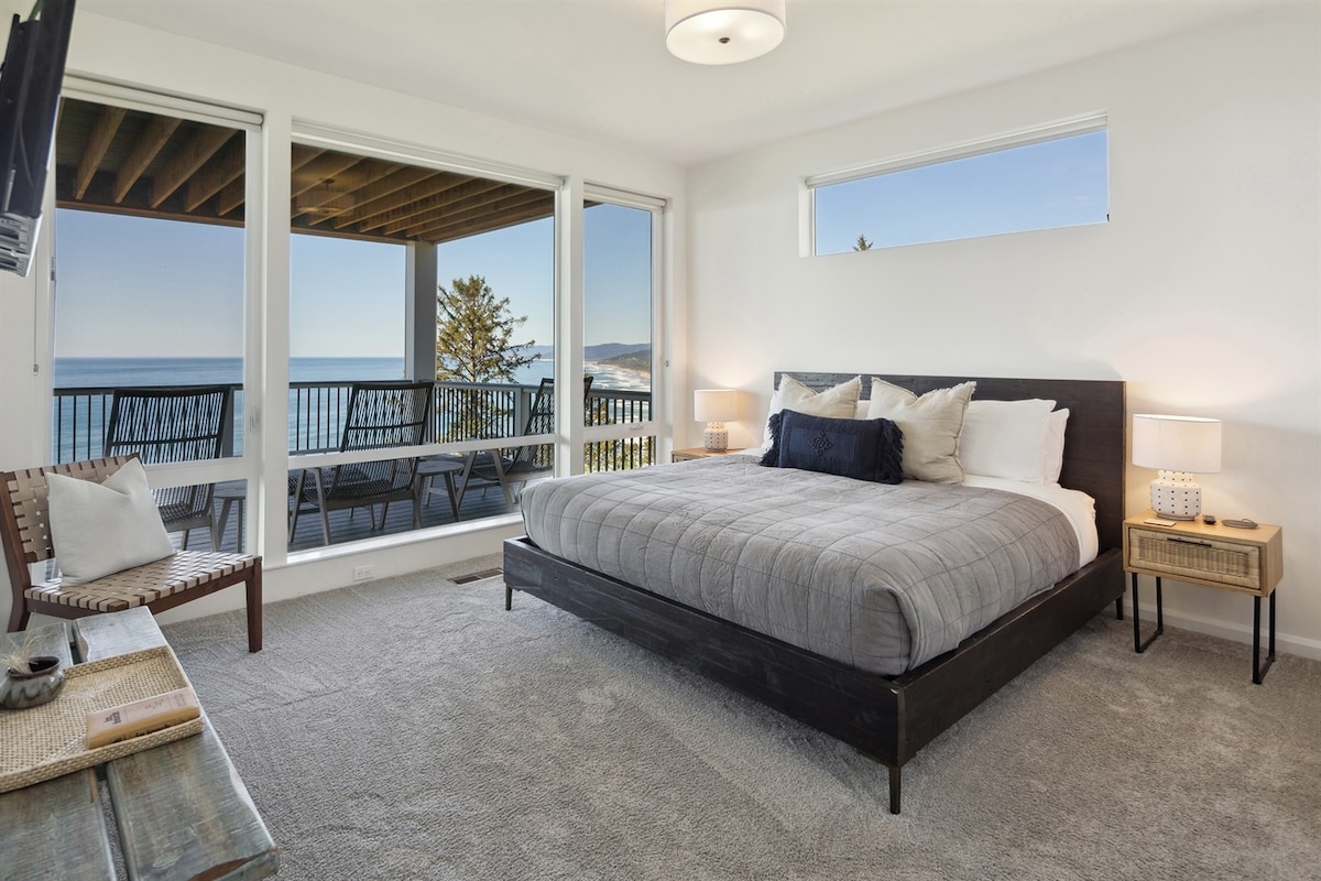 岩石卧室# 5 ：加大双人床、海景和带步入式淋浴间的套房全功能卫生间