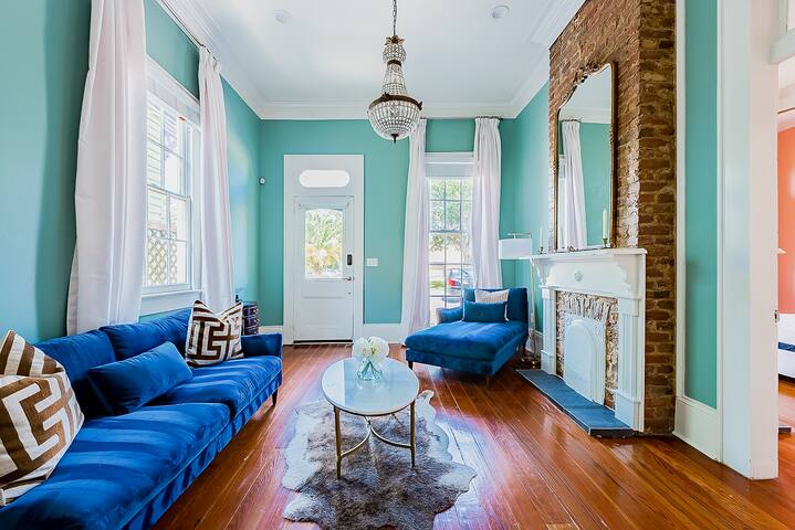 Spacious Historical Home Walking Distance to FQ gallery image 2