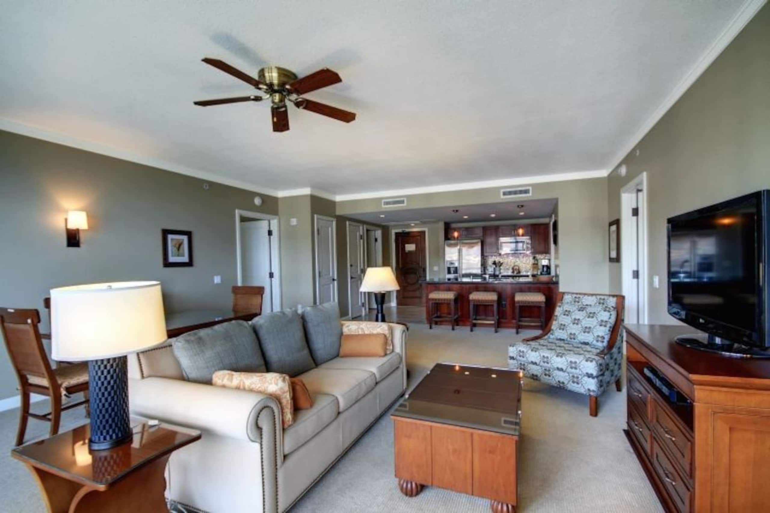 Condo in Lahaina · ★4.5 · 2 bedrooms · 3 beds · 2 private baths - Image 2