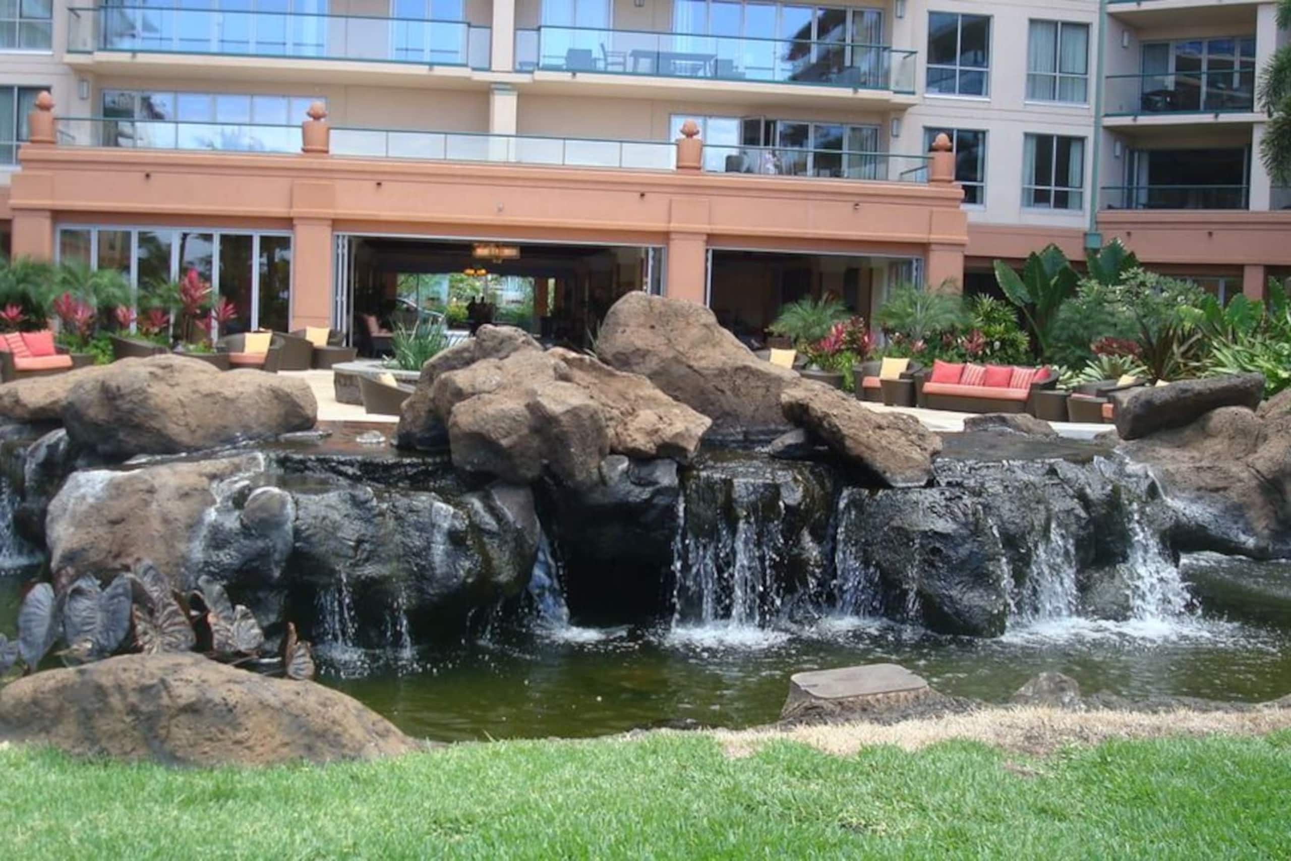 Condo in Lahaina · ★4.5 · 2 bedrooms · 3 beds · 2 private baths - Image 33