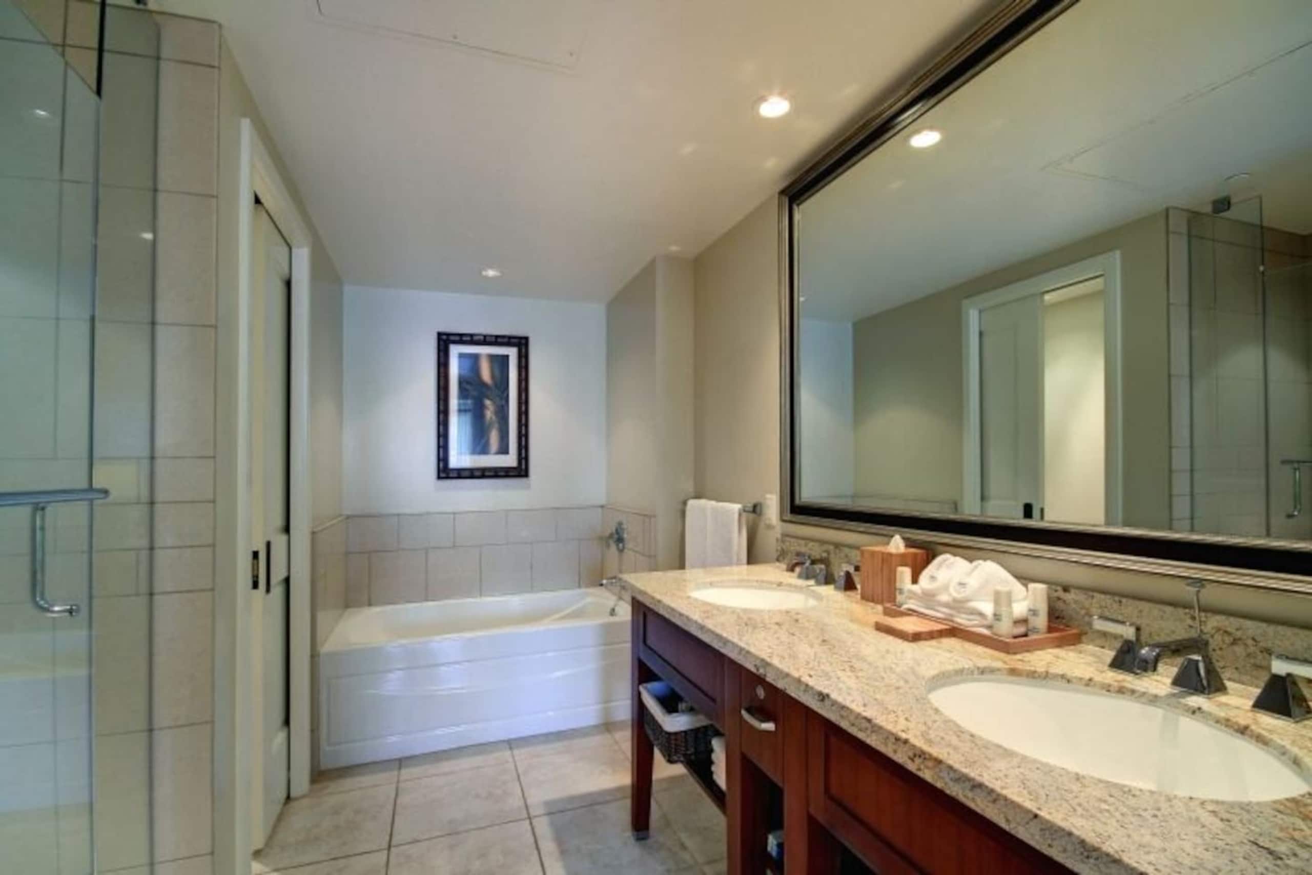 Condo in Lahaina · ★4.5 · 2 bedrooms · 3 beds · 2 private baths - Image 7