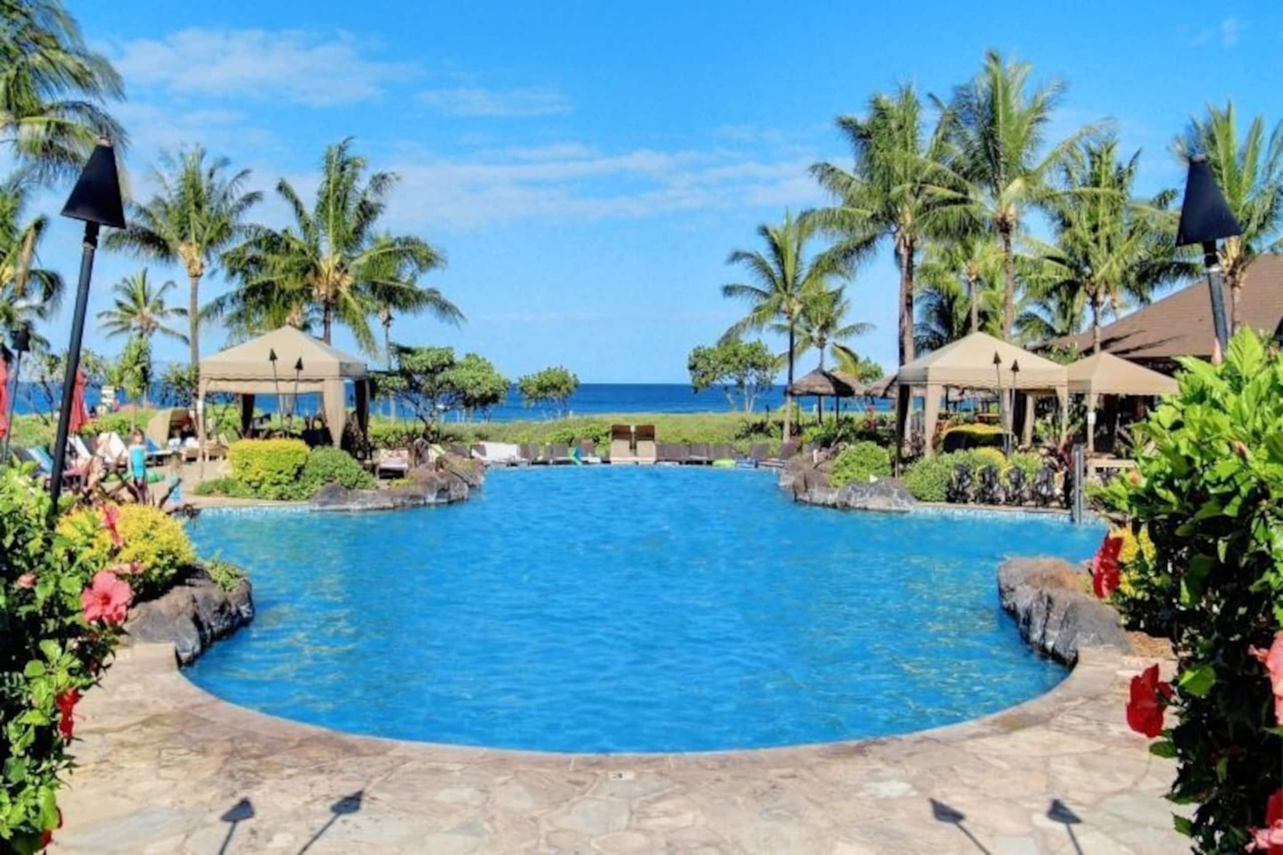 Condo in Lahaina · ★4.5 · 2 bedrooms · 3 beds · 2 private baths - Image 12
