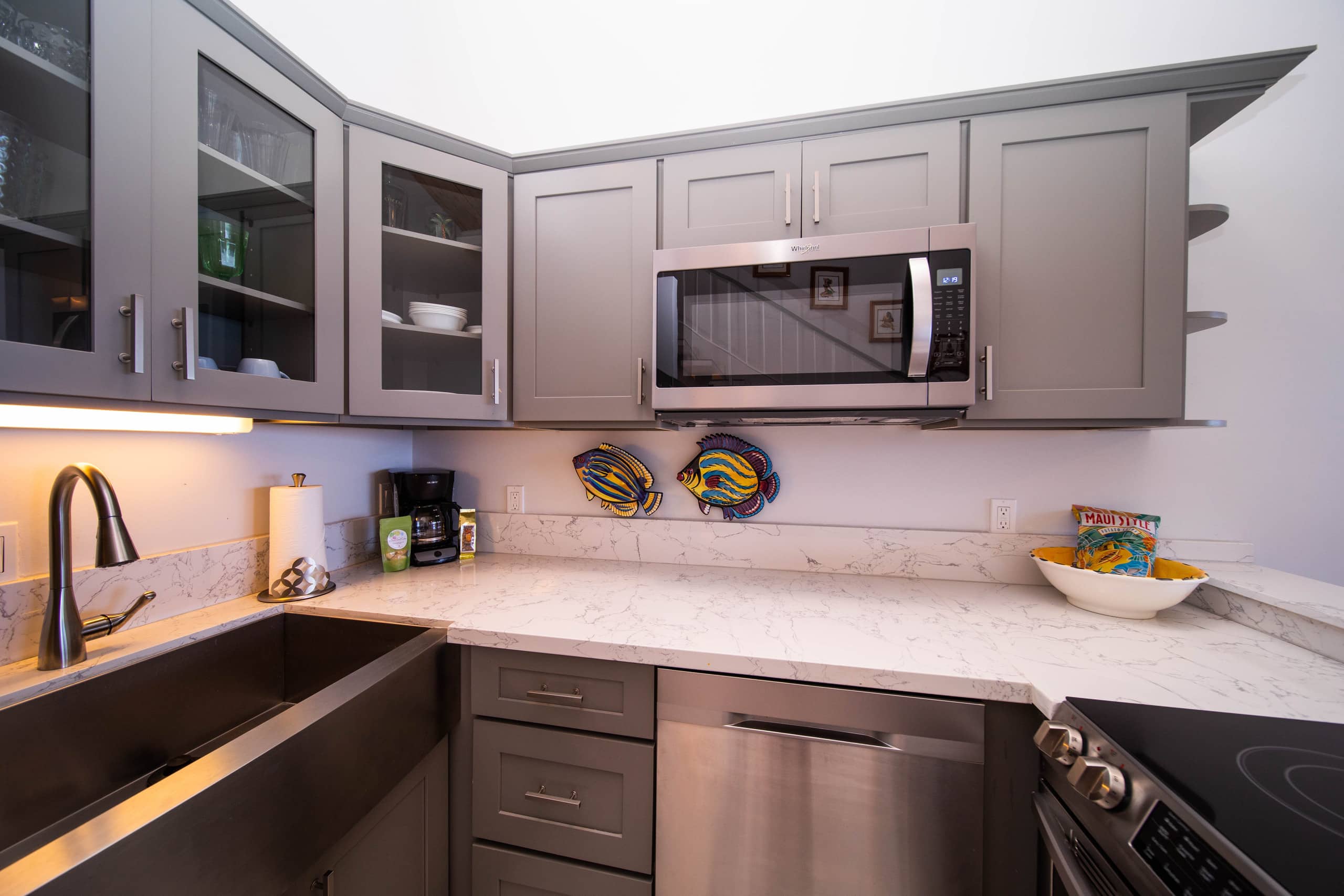 Condo in Lahaina · ★4.11 · 2 bedrooms · 4 beds · 2 baths - Image 3