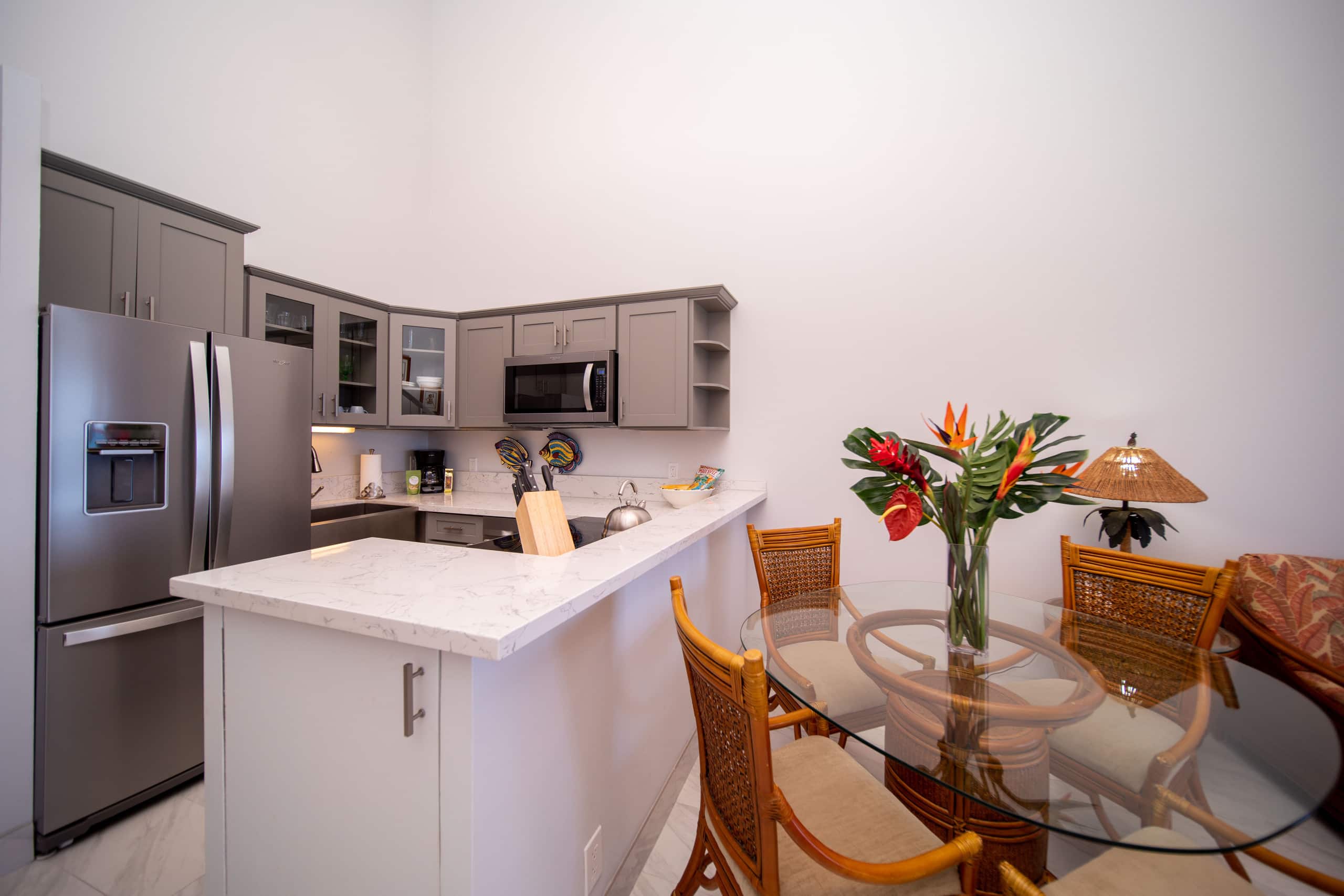 Condo in Lahaina · ★4.11 · 2 bedrooms · 4 beds · 2 baths - Image 19