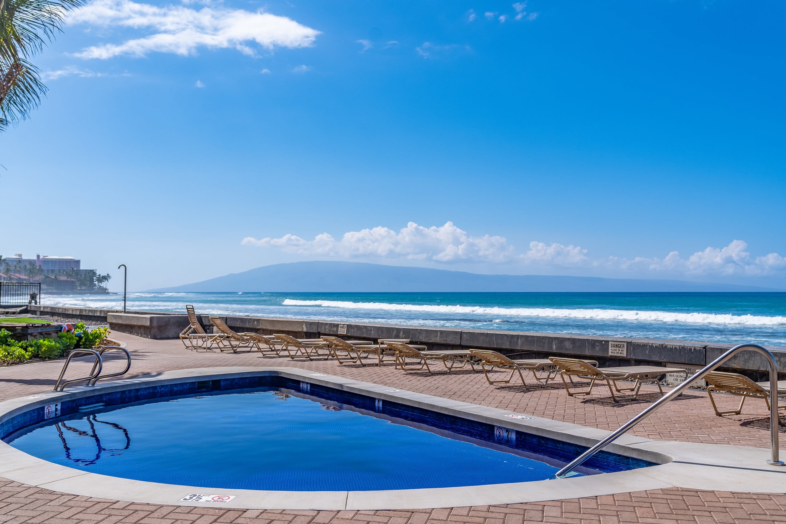 Condo in Lahaina · ★4.11 · 2 bedrooms · 4 beds · 2 baths - Image 34