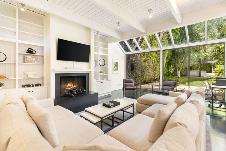 Malibu Reserve by Stay Awhile Villas gallery image 5
