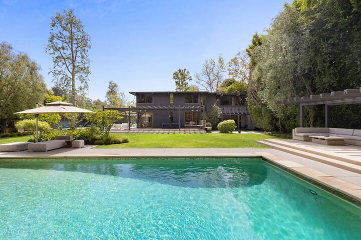 Malibu Reserve by Stay Awhile Villas gallery image 2