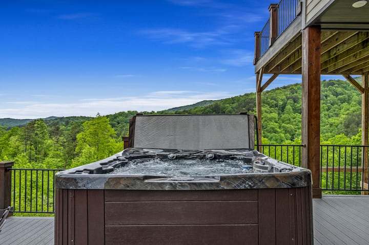 Summit 86 ~ Indoor Pool ~ Golf Simulator ~Fire Pit - Cabins for