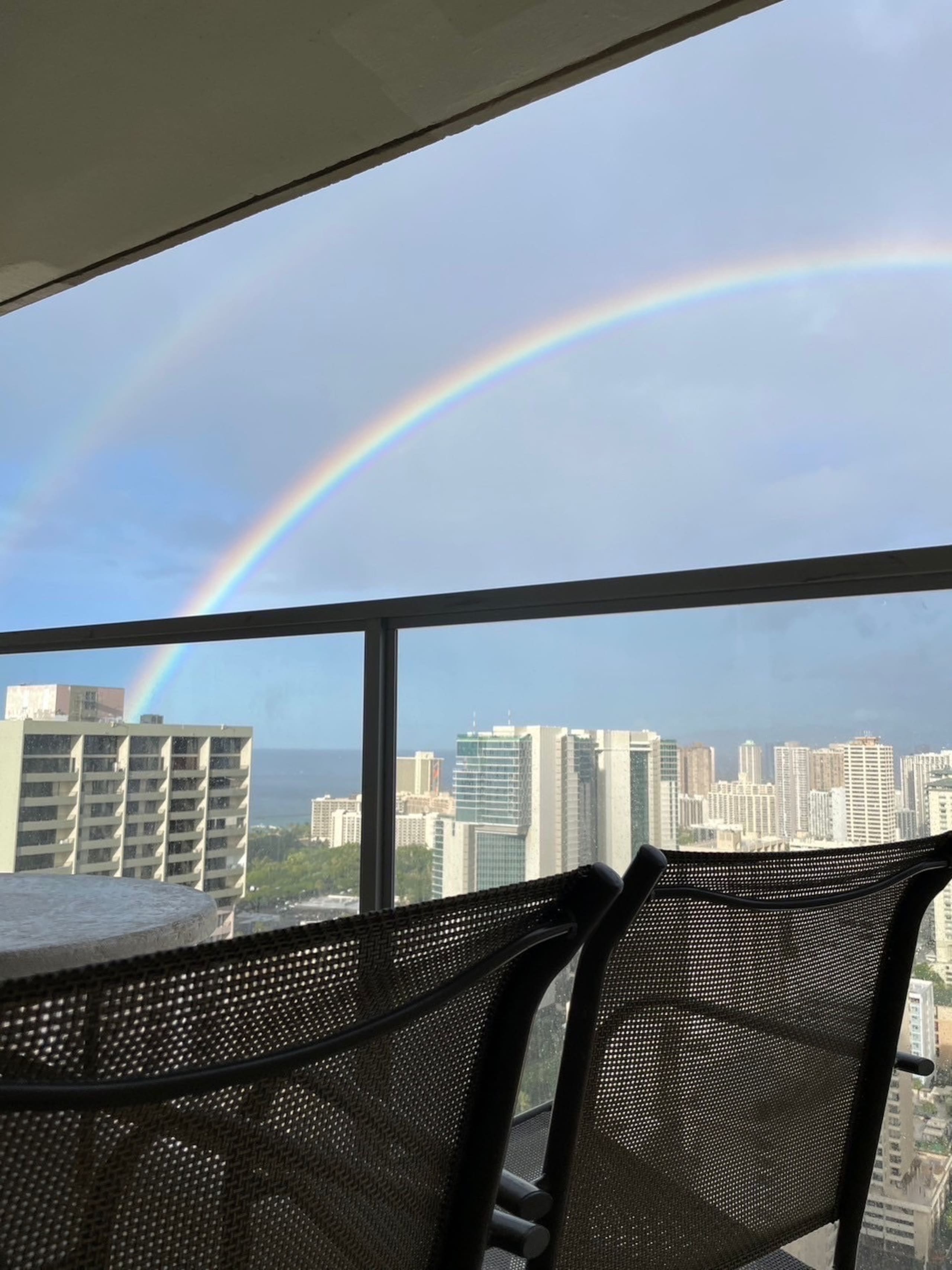Condo in Honolulu · ★4.08 · 1 bedroom · 2 beds · 1 shared bath - Image 35