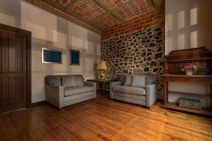 CASA SAUTO 2 Suites in Historic building/sleeps 8 gallery image 2