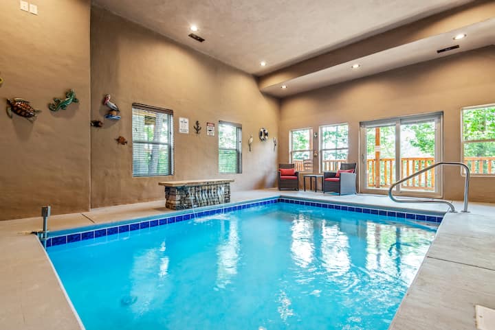 American Bearadise | Pool, Games & Near Pigeon Forge - Pigeon Forge, TN