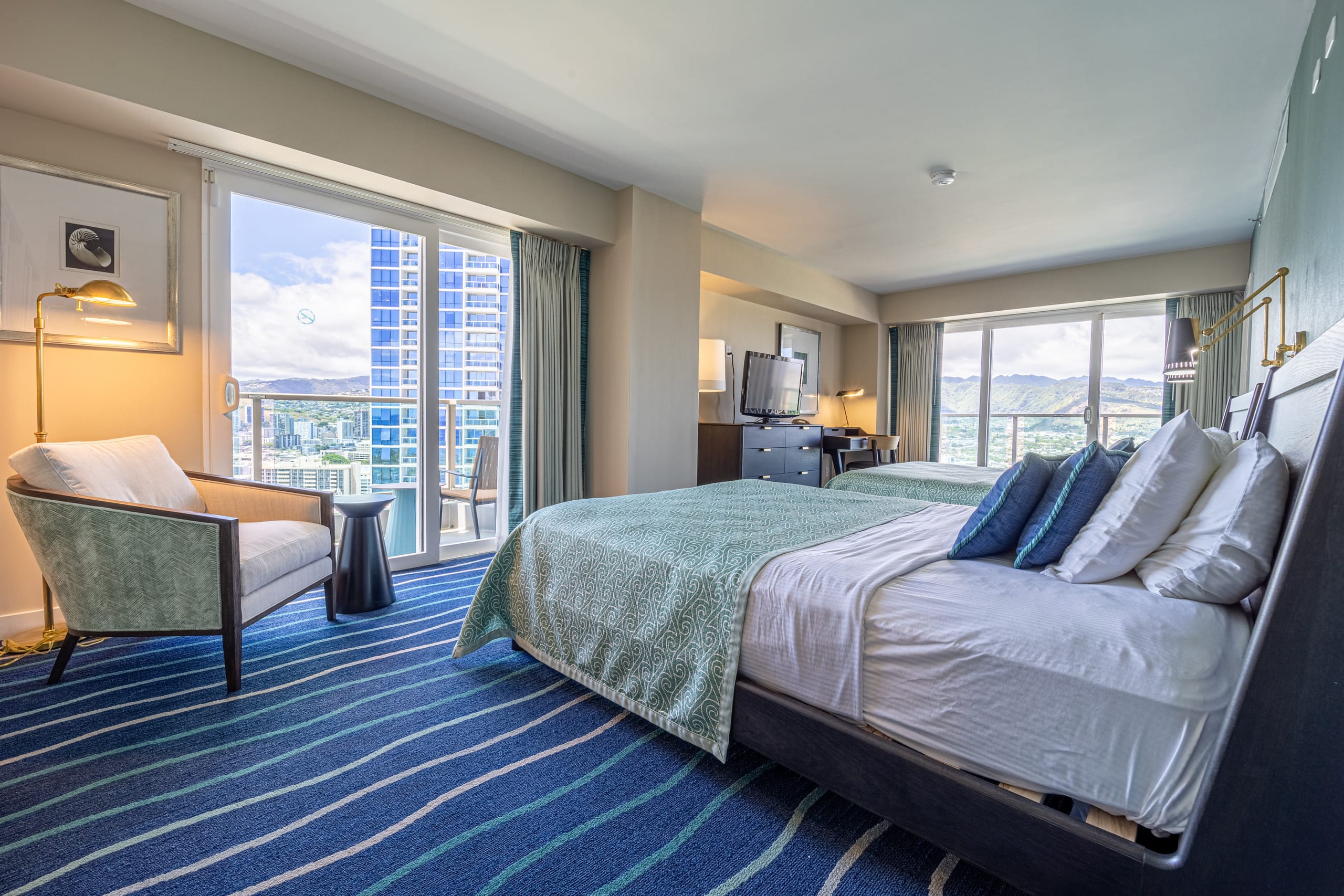 Ala Moana Hotelcondo 3426 2br/3ba Regal Suite-1K2Q - Image 2