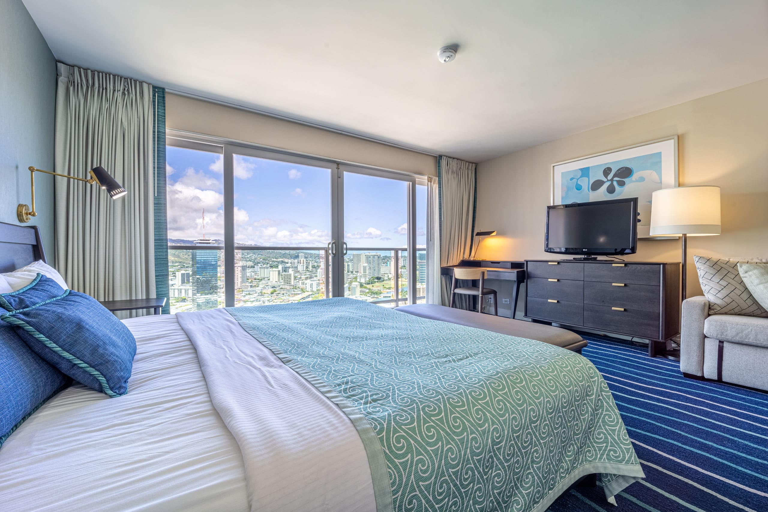 Ala Moana Hotelcondo 3426 2br/3ba Regal Suite-1K2Q - Image 1