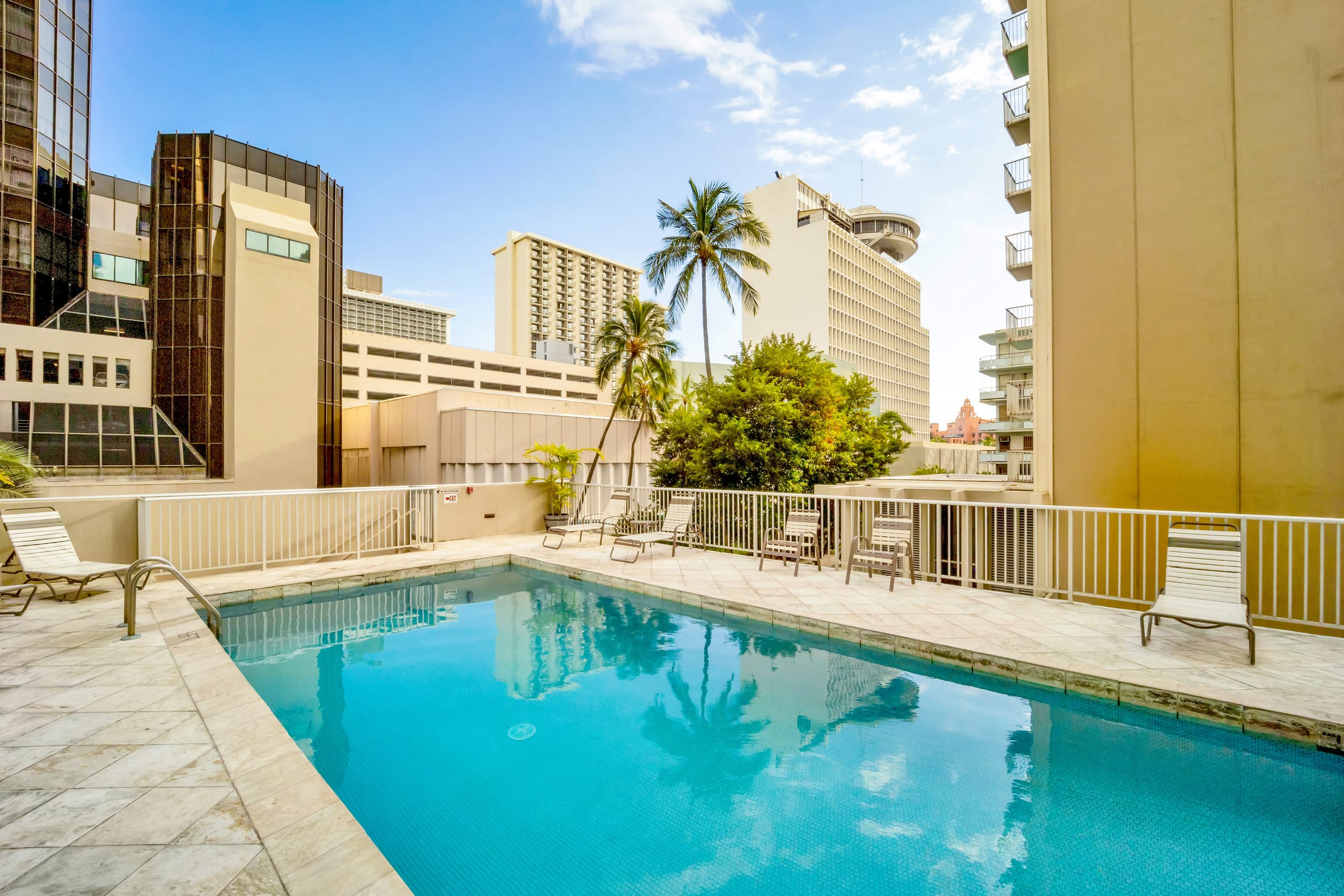 Marine Surf Waikiki 1505 Studio w/Parking Stall - Image 21