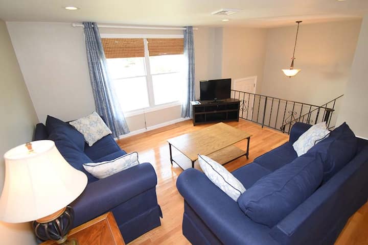 Sandy Summer Getaway! - South Kingstown, RI