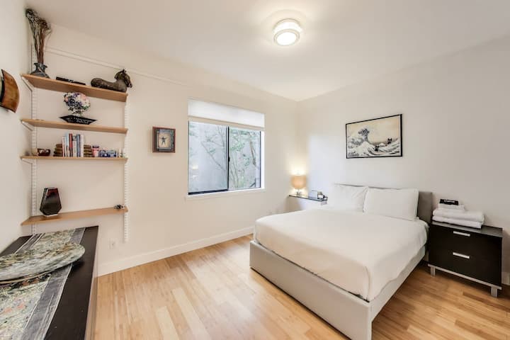 Spálňa s posteľou