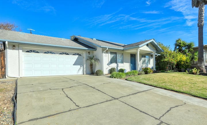 1211 Norswing: 3 Br, 2 Ba House In Oceano, Sleeps 9 - Oceano, CA