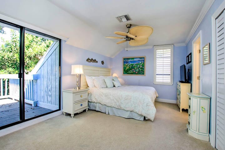13 Sunset Captiva Primary Bedroom