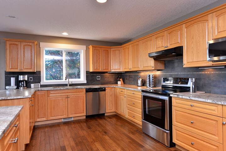 Arbutus Hill gallery image 5